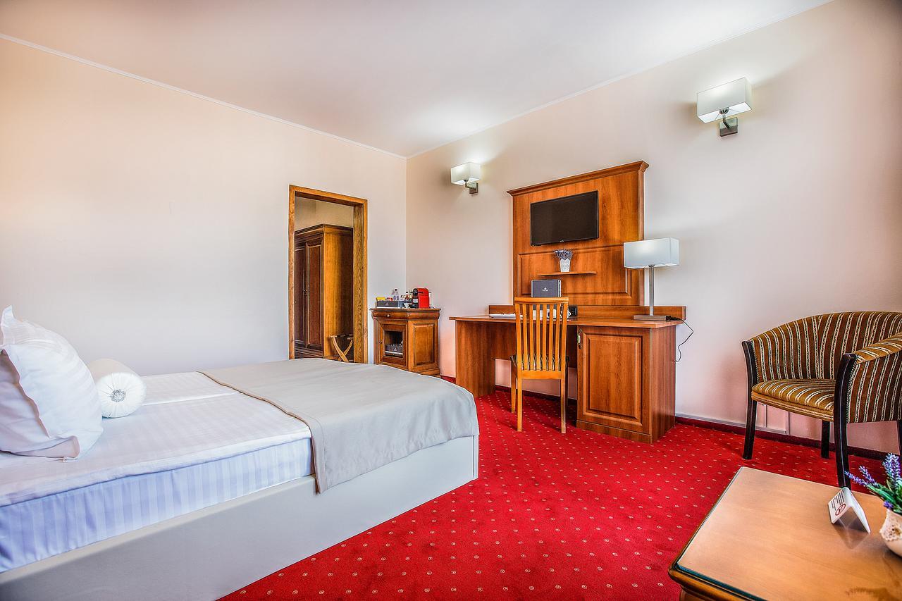 Hotel Athos R.M.T. Cluj-Napoca Quarto foto